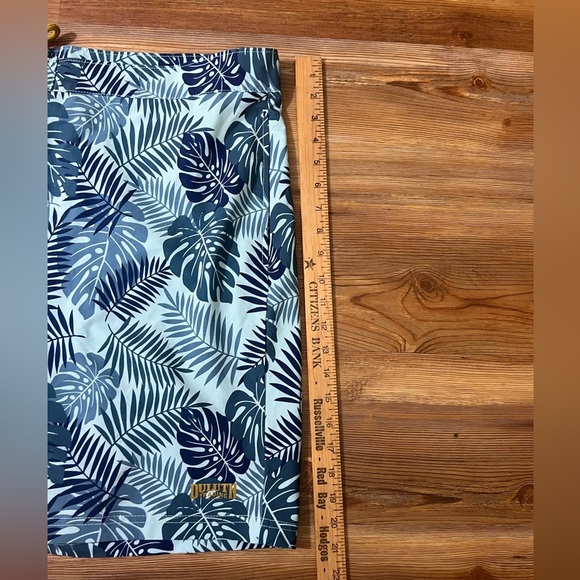 Deluth Trading Company Men’s swim trunks, floral print,good condition, size 42 - Picture 13 of 13